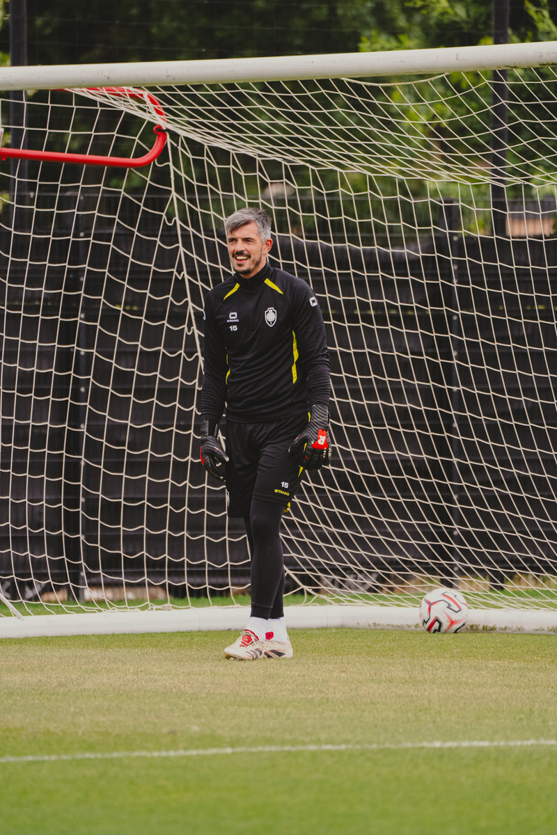 Royal Antwerp keeper quarter zip training