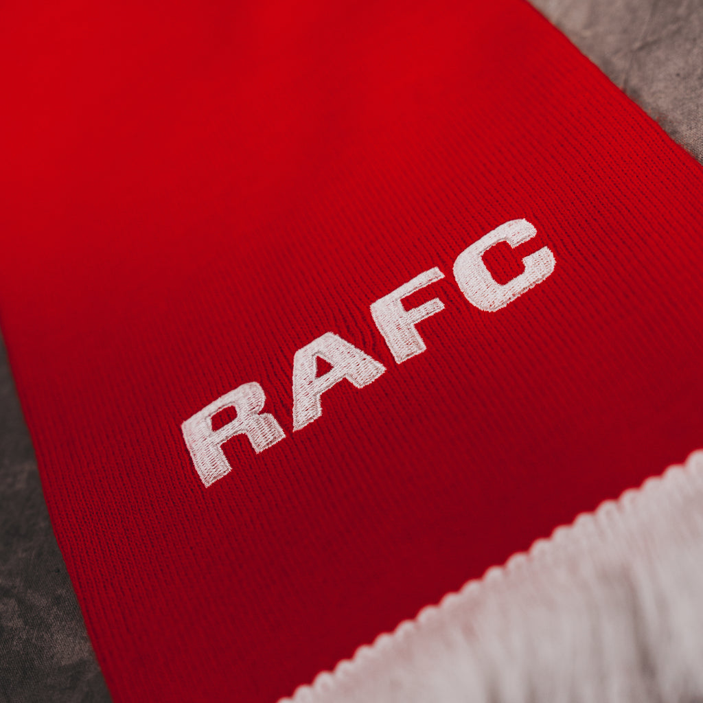 Sjaal half/half met borduring RAFC