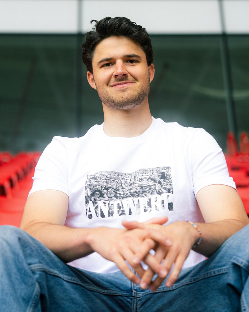 Royal Antwerp T-shirt Wit - 'ANTWERP' grijs foto supporters